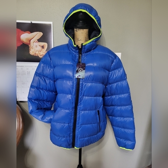 American Eagle Outfitters Light Weight Down Filled Puffer Coat NWT